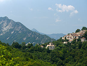 Conségudes - Vue sur le village - Agrandir l'image (fenêtre modale)