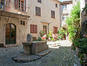 Saint-Paul de Vence - L'art dans les rues - Agrandir l'image (fenêtre modale)