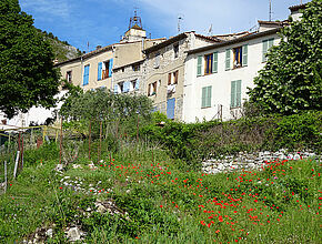 Cipières - Vue sur le village - Agrandir l'image (fenêtre modale)