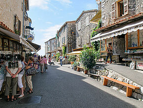 Gourdon - Rue principale - Agrandir l'image (fenêtre modale)