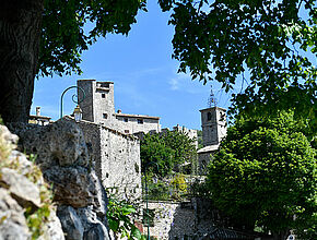 Bezaudun-les-Alpes - Le village - Agrandir l'image (fenêtre modale)