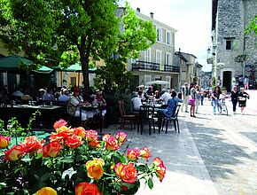 La Colle-sur-Loup - Rue principale - Agrandir l'image (fenêtre modale)