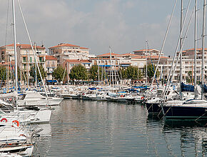 Golfe-Juan - Le port - Agrandir l'image (fenêtre modale)