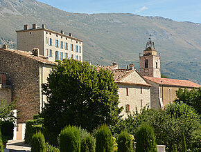 Cipières - Vue sur le village - Agrandir l'image (fenêtre modale)