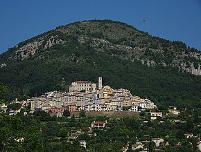 Le Bar-sur-Loup - Vue générale - Agrandir l'image (fenêtre modale)